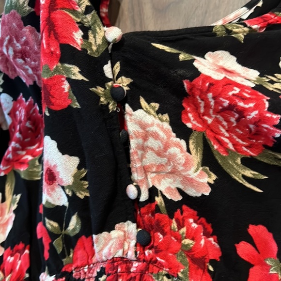 American Eagle Floral Top - Picture 3 of 5